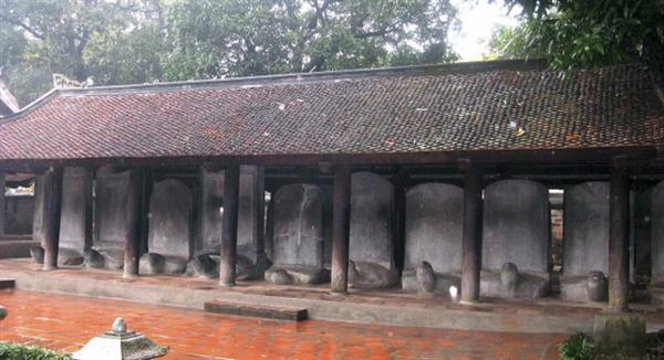 BIA ĐỀ DANH TIẾN SĨ TẠI VĂN MIẾU - QUỐC TỬ GIÁM  (HÀ NỘI )