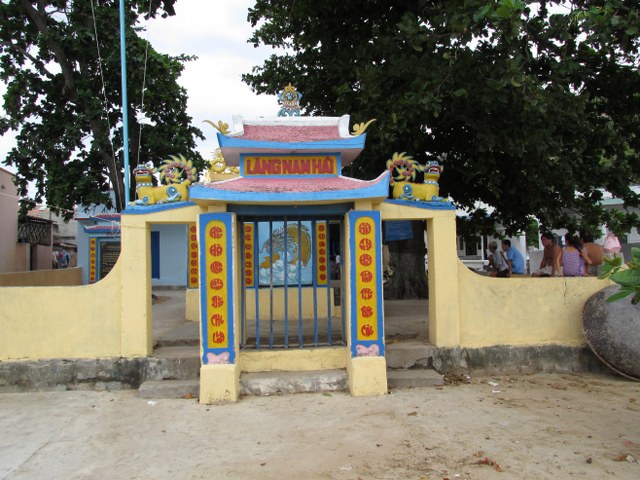 LĂNG NAM HẢI BÌNH BA
