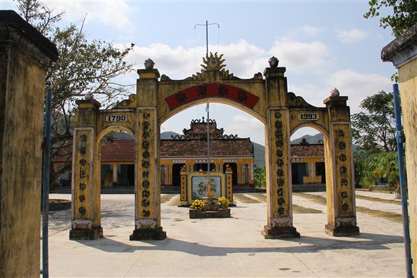 ĐÌNH DIÊN TOÀN