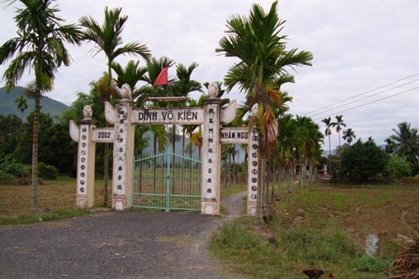 ĐÌNH VÕ KIỆN