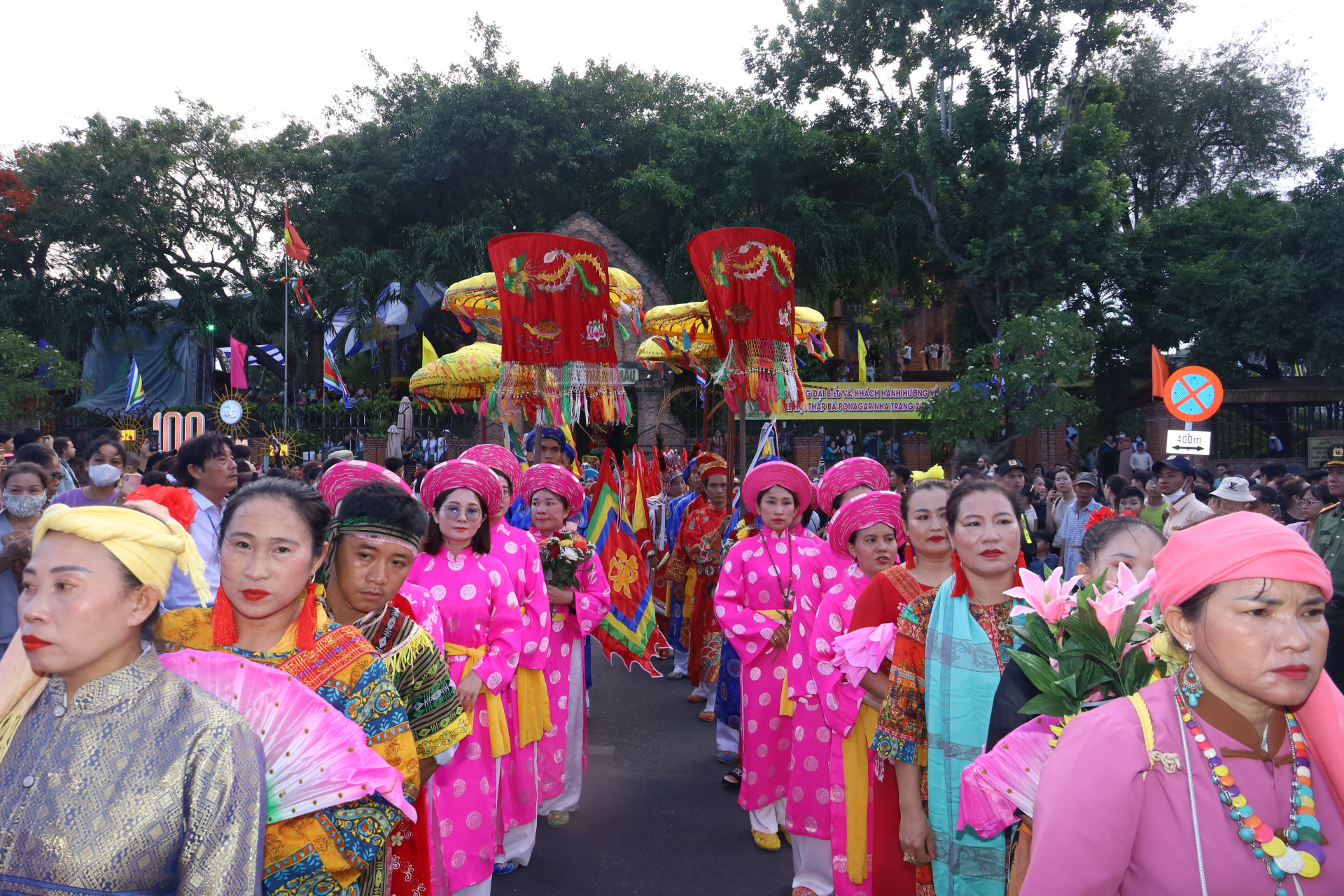 PHÁT HUY GIÁ TRỊ DI SẢN THÁP BÀ PONAGAR GẮN VỚI PHÁT TRIỂN DU LỊCH BỀN VỮNG
